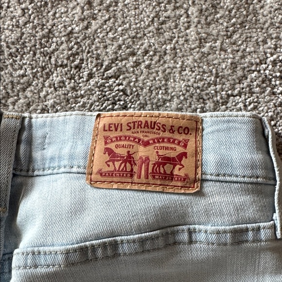 Levi's Women's Straight Leg Jeans in Light Gray - Picture 2 of 5